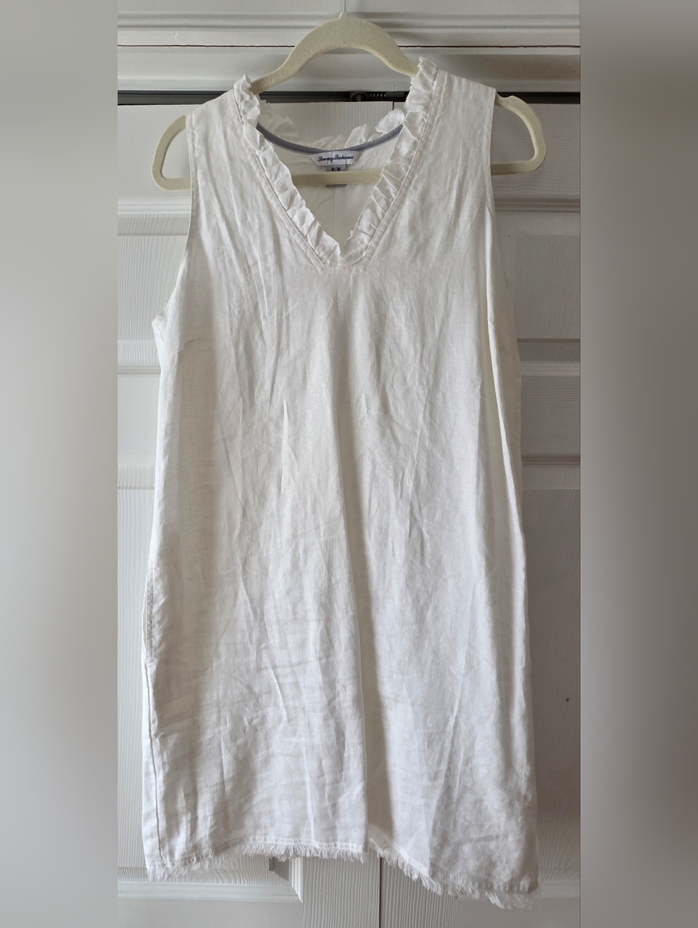 Tommy Bahama White Sleeveless V-Neck Linen Shift Dress